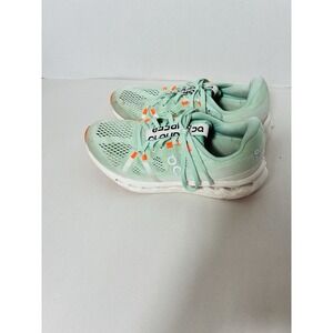 OC On Cloud Women's‎ Sneakers Women's Sz 8 Light Green Athletic Mesh Lace Up Run